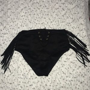 Vegan suede shorts with fringe